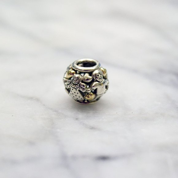 PANDORA Family Forever Charm I Sterling Silver with 14k Yellow Gold 791040 - Picture 6 of 15